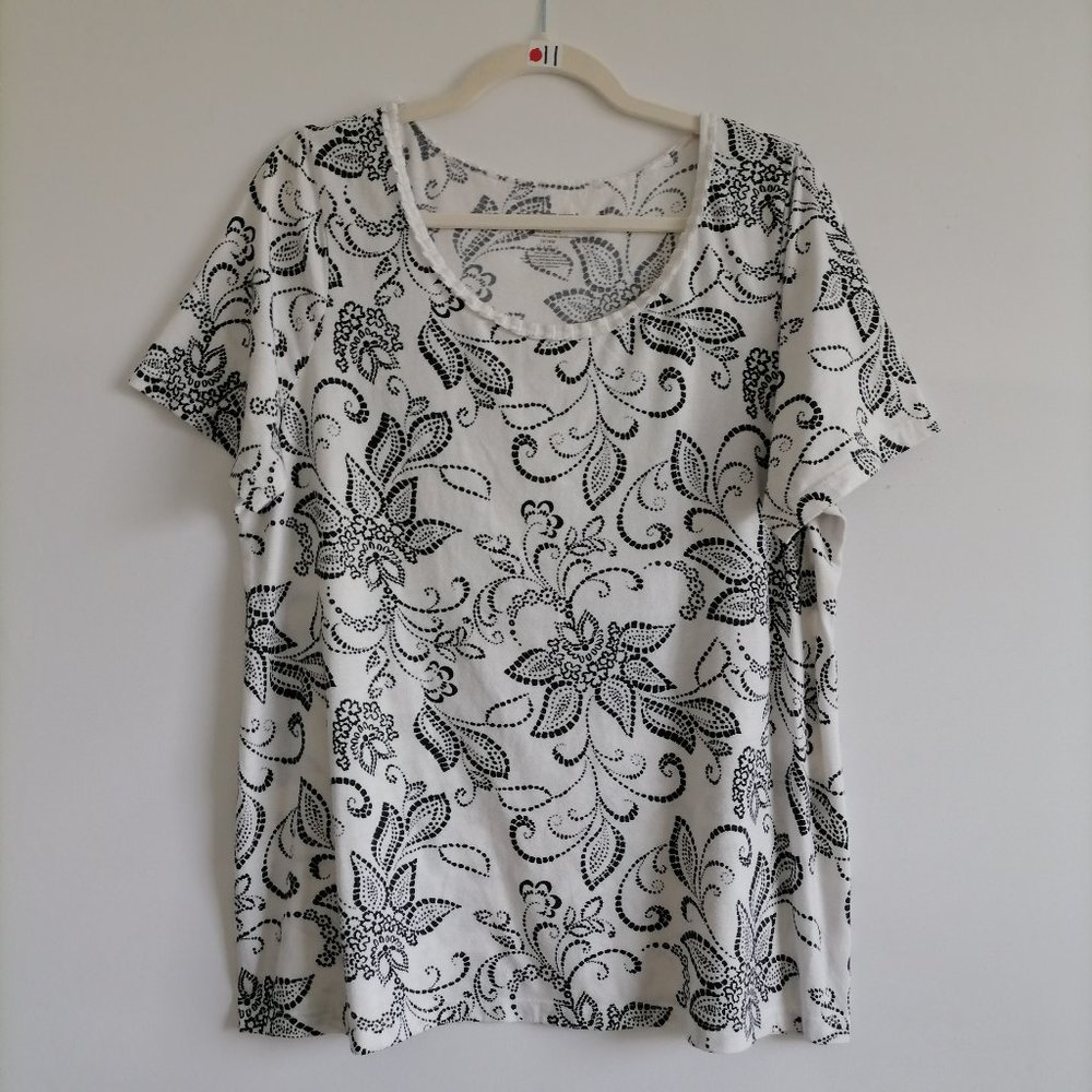 Lanebryant Women's White Floral Tee Size 14/16W